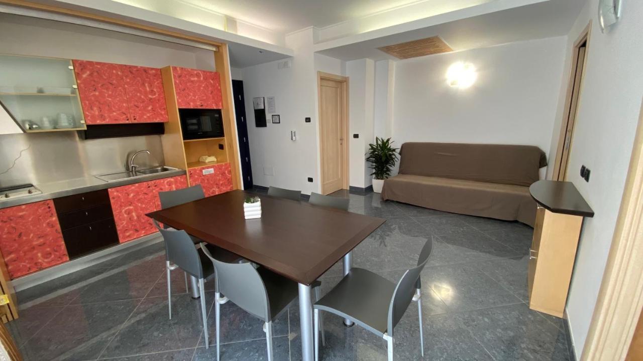 Blu Residence - Hotel Nel Salento Casarano Luaran gambar